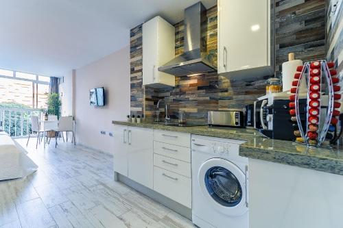 Sun Coast Benalmádena -- Superb studio near the beach with breakfast photo 20