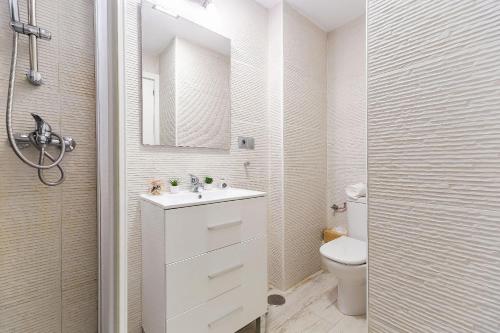 Sun Coast Benalmádena -- Superb studio near the beach with breakfast photo 17