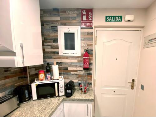 Sun Coast Benalmádena -- Superb studio near the beach with breakfast photo 22