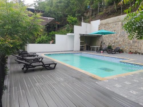FINCA LA AMISTADの敷地内または近くにあるプール