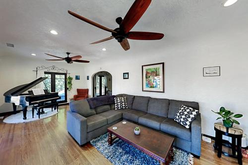NoHo Spanish Villa – Photos 4