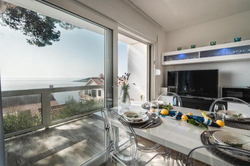 Aurora - ZF Hvar
