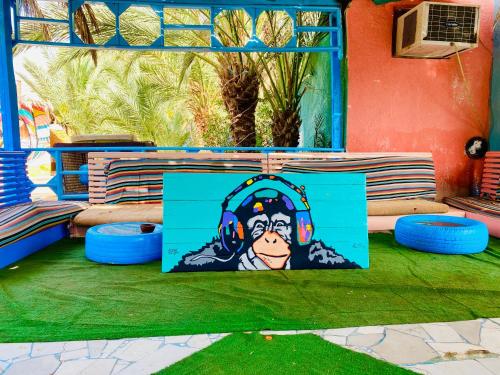 Posezení v ubytování Bishbishi Camp Dahab