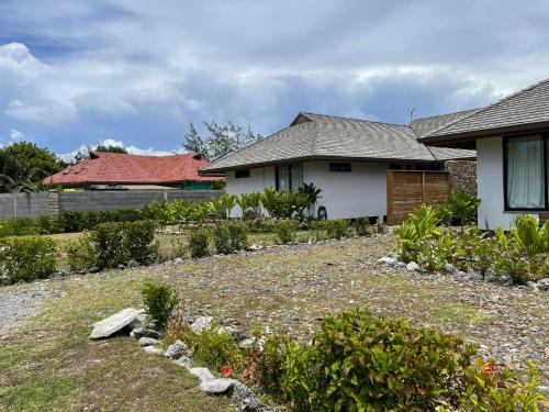 Jardin de l'établissement Moorea Lodge