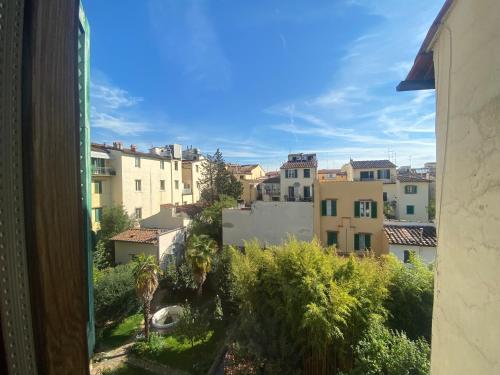 Giglio Apartment by Mamo Florence