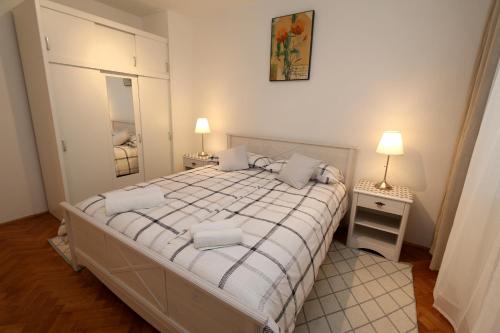 Apartment Mira Lapad