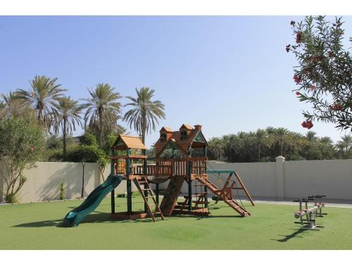 منطقة لعب الأطفال في ALZumorod Luxury Villa