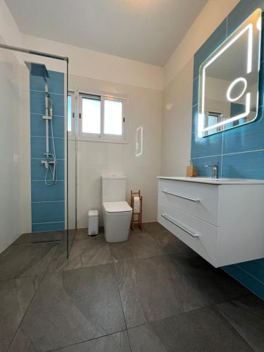 Kupatilo u objektu Ocean Sunset Apartment