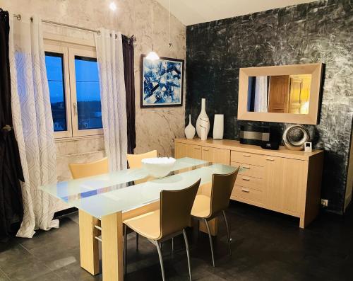 Dapur atau dapur kecil di Appartement cosy avec jacuzzi à Plaimbois-du-Miroir, 70 m²