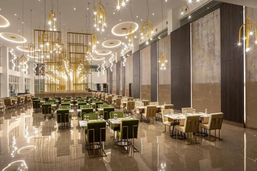 Un restaurant sau alt loc unde se poate mânca la Chrysomare Beach Hotel & Resort