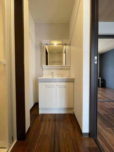 Gallery image of リノベーション済み室内新築　Service Apartment Sapporoザ・ハウス4LDK86㎡ in Sapporo