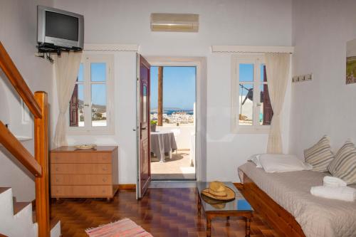Hibiscus Rosa Mykonos Town Best Location