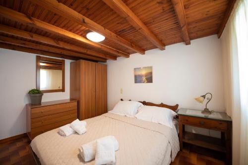 Hibiscus Rosa Mykonos Town Best Location