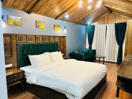 Giường trong phòng chung tại Sapa Grand Hills Hotel Apartments