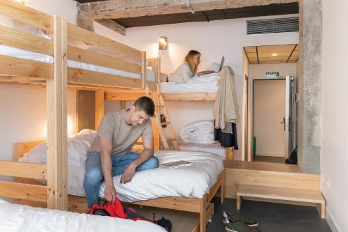 Ekoos Hostel, Bilbao Eko Hostelにあるベッド