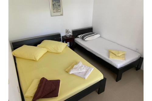 Posteľ alebo postele v izbe v ubytovaní Apartment Nuka - One Bedroom Apartment with Terrace