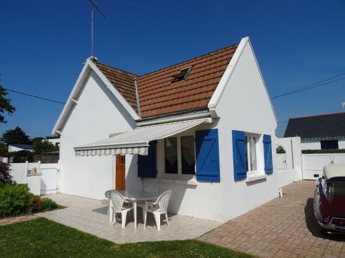 Holiday Home in Penestin near Mine d'Or Beach