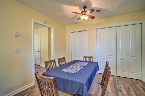Φωτογραφία από το άλμπουμ του Cartersville Family Home with Spacious Backyard σε Κάρτερσβιλ