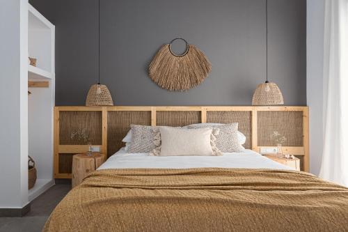 Postel nebo postele na pokoji v ubytování SummerSalt Villa Paros