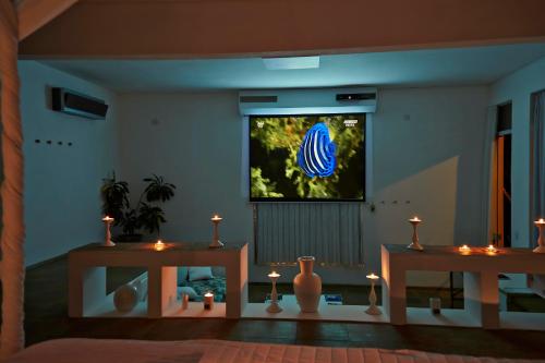 Μια τηλεόραση ή/και κέντρο ψυχαγωγίας στο Kilombo Villas & Spa