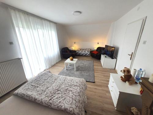 Una cama o camas en una habitación de Odmor na selu Babajić