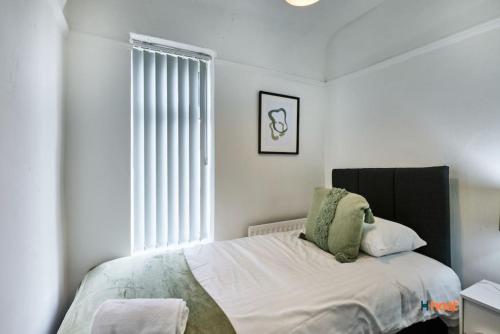 Gallery image of Host Liverpool - Family Home Near Centre, Pets OK & Free Parking in Liverpool