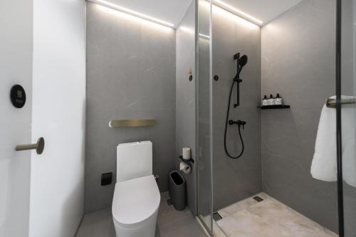 Bathroom sa Atour Light Hotel Chengdu Wenjiang