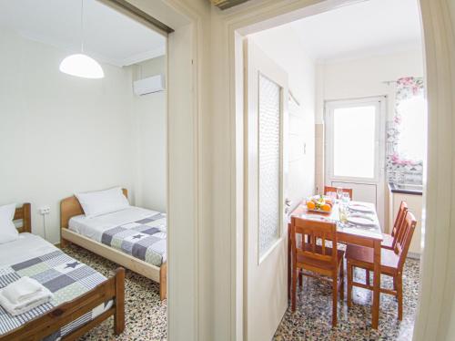 Fully renovated apartment close to the bus station and the city center!