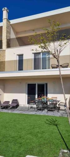 Gallery image of Gemütliches Ferienhaus mit Whirlpool & Dachterrasse in Privlaka