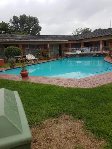 Gallery image of African Elephant Guesthouse in Germiston