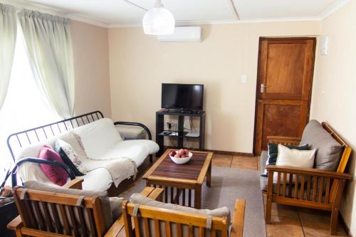 Μια τηλεόραση ή/και κέντρο ψυχαγωγίας στο Kunje Guesthouse