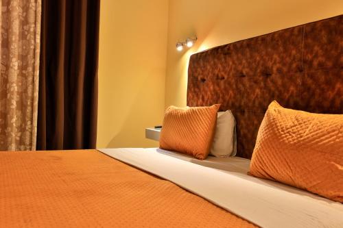 Roses Guest House Vienna City Kumasi Ghana Booking Com