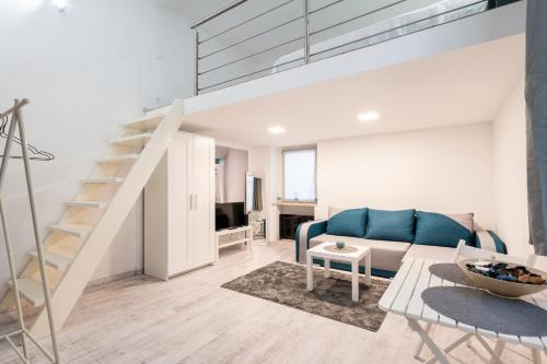 Artistic Home Apartment