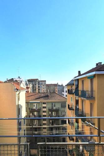 Tolstoj Metro Apartment MIlano