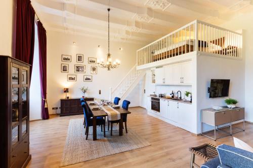 Fotografie z fotogalerie ubytování Ferienwohnung Saalstube - Schloss Adolphsburg v destinaci Kirchhundem