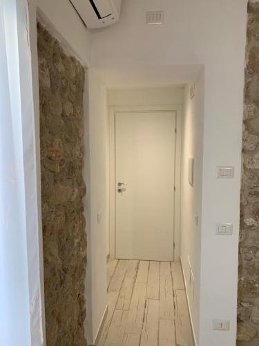 Φωτογραφία από το άλμπουμ του LA CASA DI PIETRA σε Φόρμια
