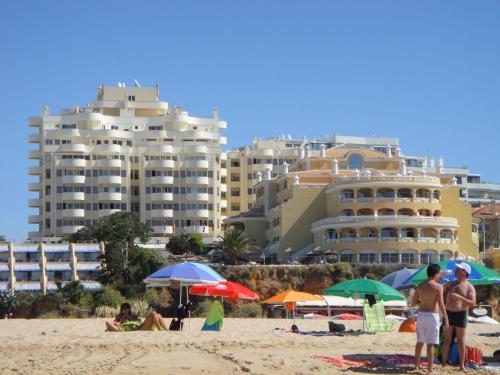 Apartamento T1 com Piscina e Vista mar - PRAIA DA ROCHA Portimão