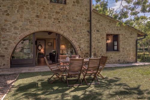 Κήπος έξω από το Borgo Al Cerro