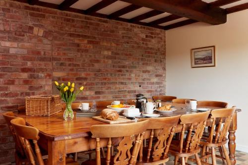 Gallery image of Finest Retreats - Willow Barn in Ashbourne