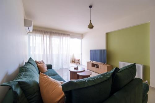 Posezení v ubytování Oikies Luxury Apartments with private free parking area