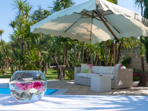 Κήπος έξω από το B&B Villa Adriana