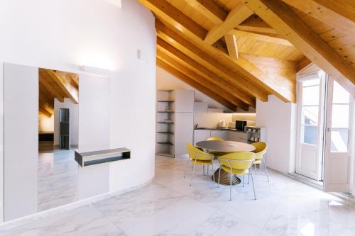 CASA KING photo 3