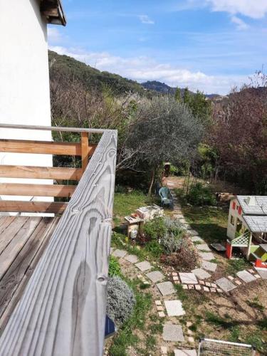 Photo de la galerie de l'établissement Studio cosy près d'Aubenas et des thermes de Vals, à Pont-de-Labeaume