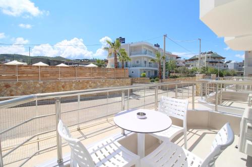 Imagen de la galería de J&B Hotel, en Ksamil