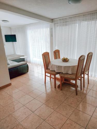 Fotografie z fotogalerie ubytování House Lemon v destinaci Porat