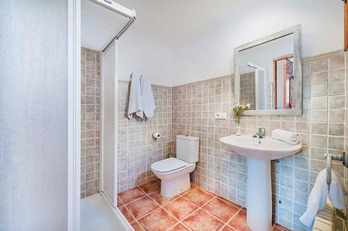 Cozy villa with pool near Port Pollensa by Renthousing