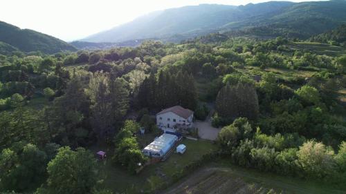 Gallery image of Villa Les Martinets - Piscine et Jacuzzi-Voie Verte Passa Pais-Gorges d'Héric-Massif du Caroux-Chambre d'hôte in Le Poujol-sur-Orb