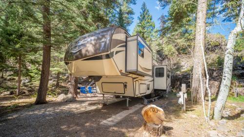 Outdoor Glamping Fully Setup RV #105
