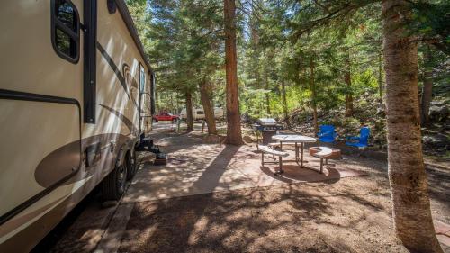 Outdoor Glamping Fully Setup RV #105 – Photos 4
