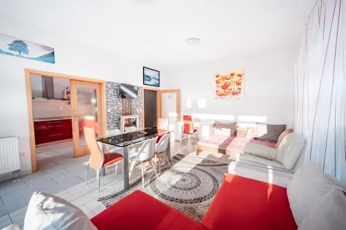 Club Canada Lipno De Luxe jacuzzi sauna picture